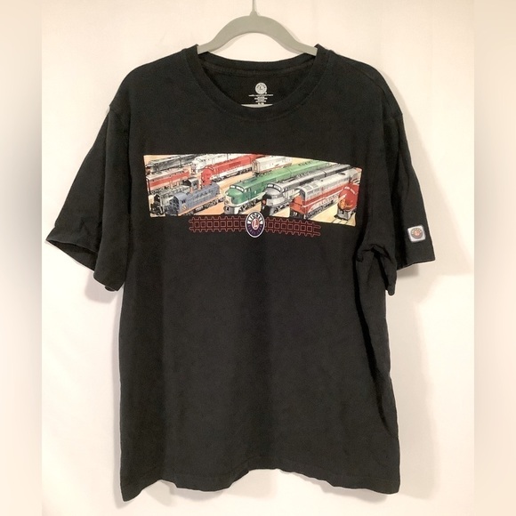 LIONEL Trains Locomotive T-Shirt - Picture 1 of 5
